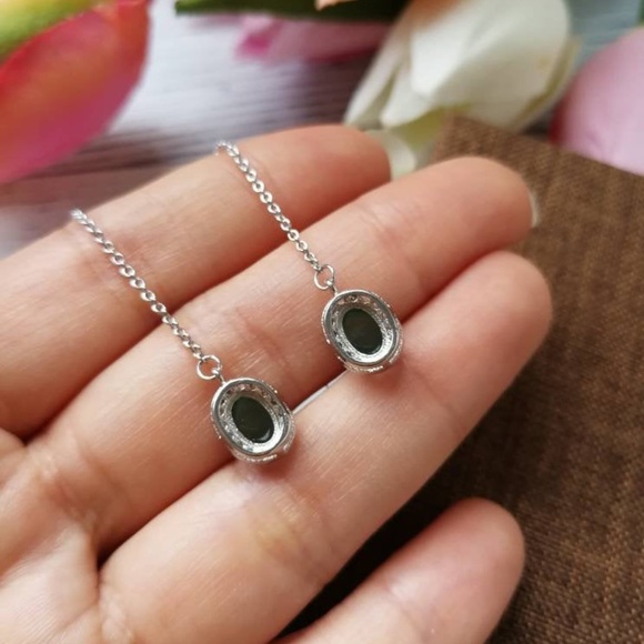 Green Jadeite Earring/Thread - Picture 3 of 3